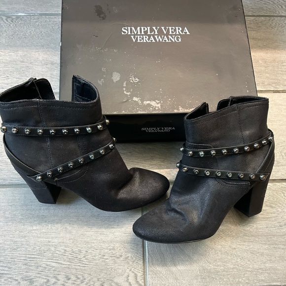 Simply Vera Wang boots, NWT NIB studded boots size 8 womens ankle boots booties - Picture 4 of 13